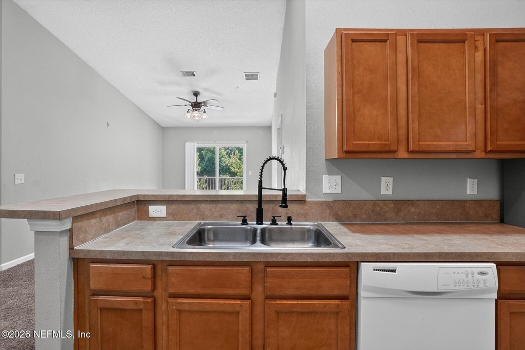 7920 Merrill Road - Photo 16