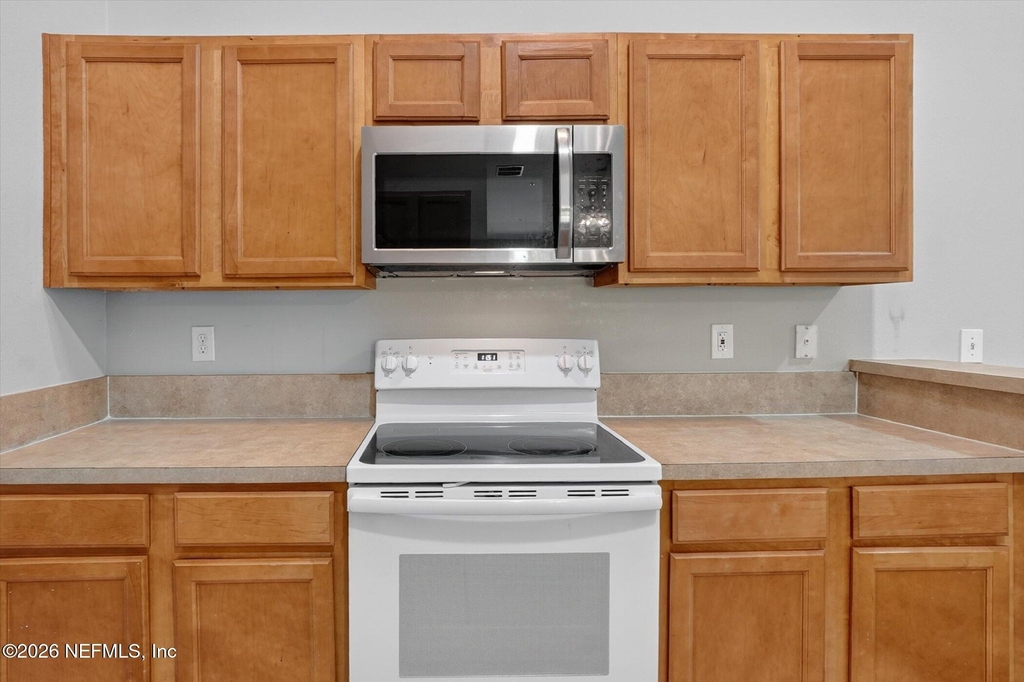7920 Merrill Road - Photo 14