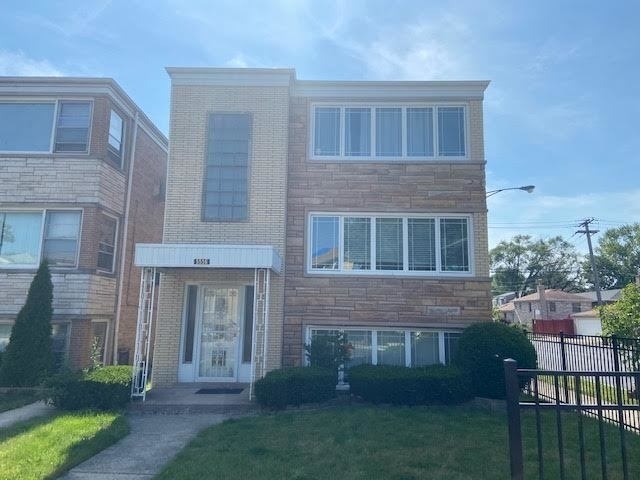 5556 N Central Avenue - Photo 0