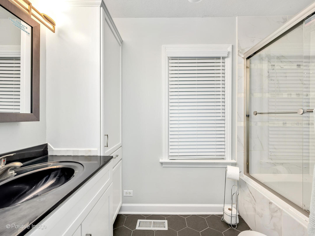 4224 Main Street - Photo 7