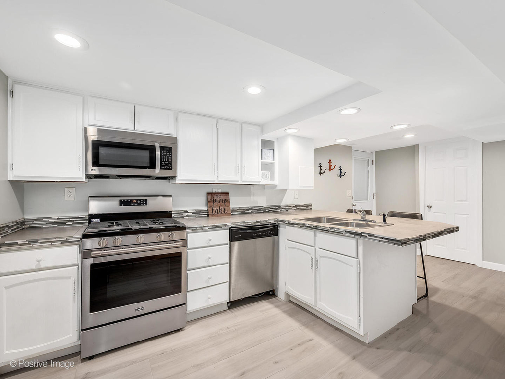 4224 Main Street - Photo 4