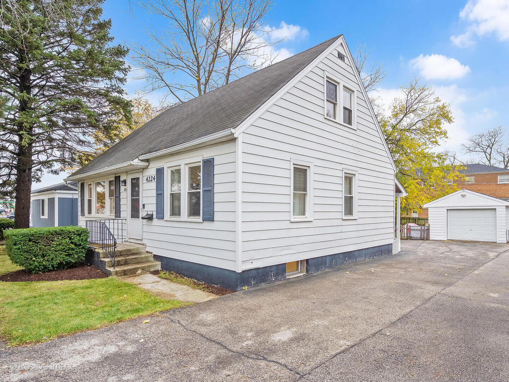 4224 Main Street - Photo 0
