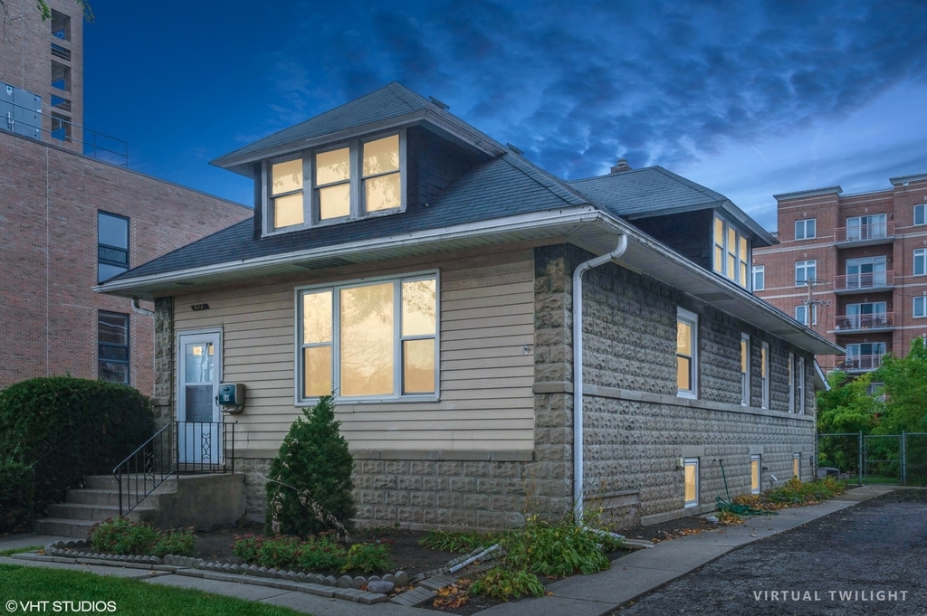 848 Lee Street - Photo 0
