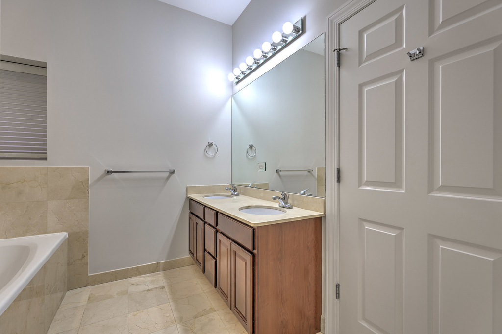 1329 W Loyola Avenue - Photo 8