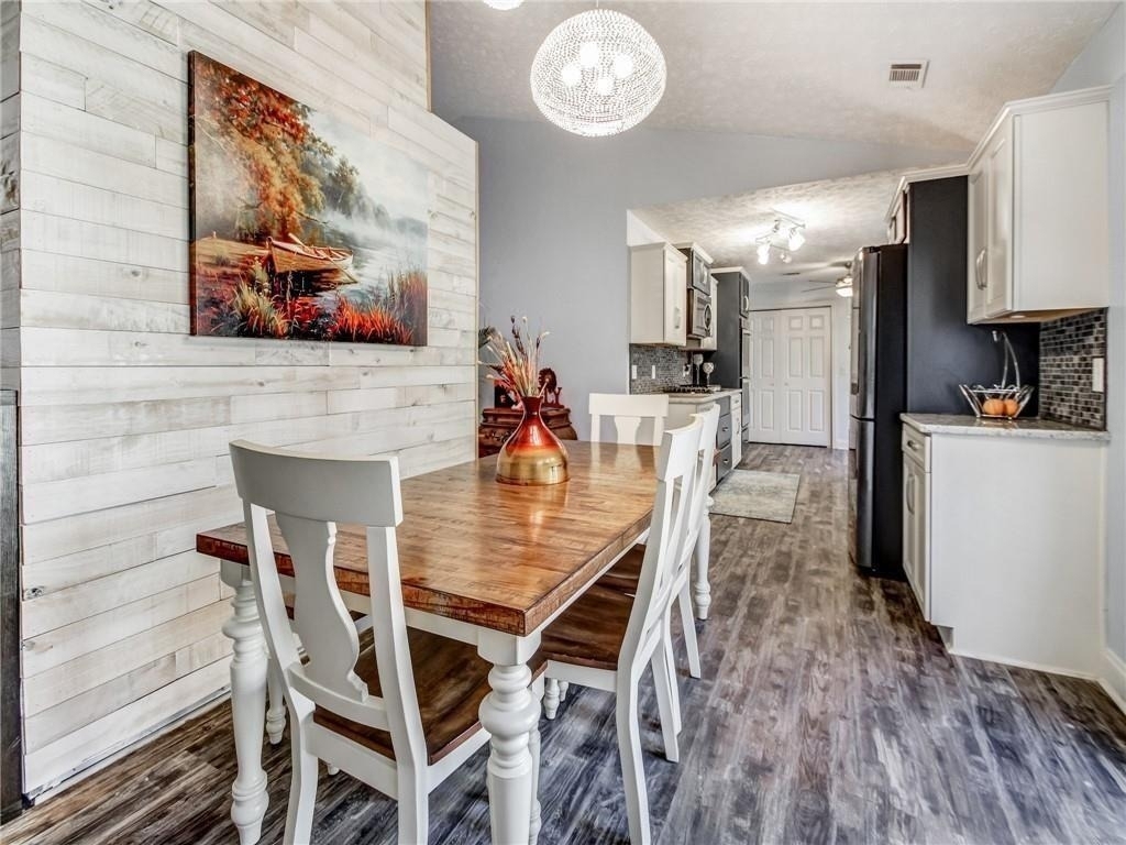 3840 Forsythia Way - Photo 18