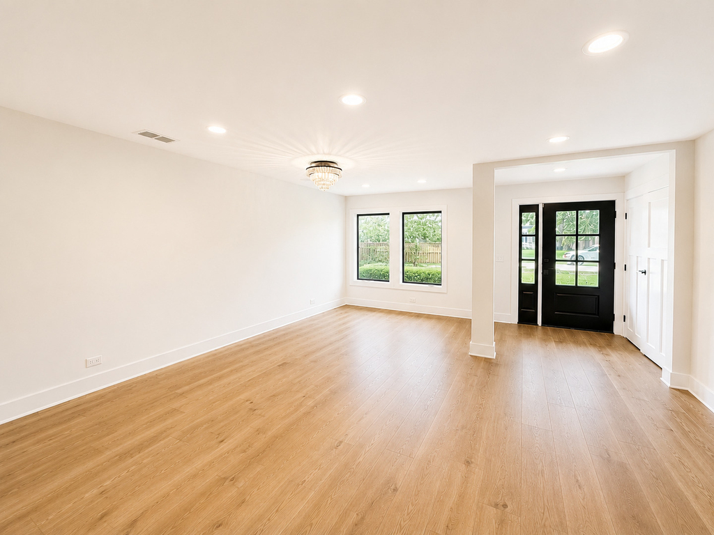 707 W Woodland Road - Photo 2