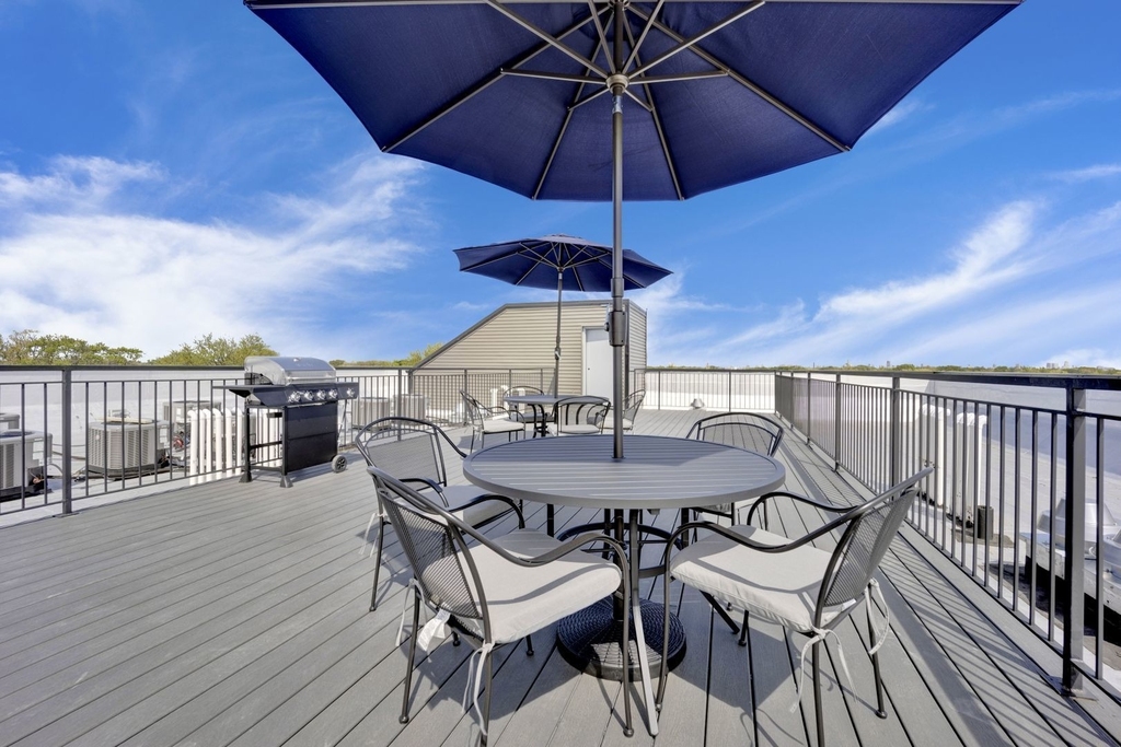 4350 W Lawrence Avenue - Photo 10