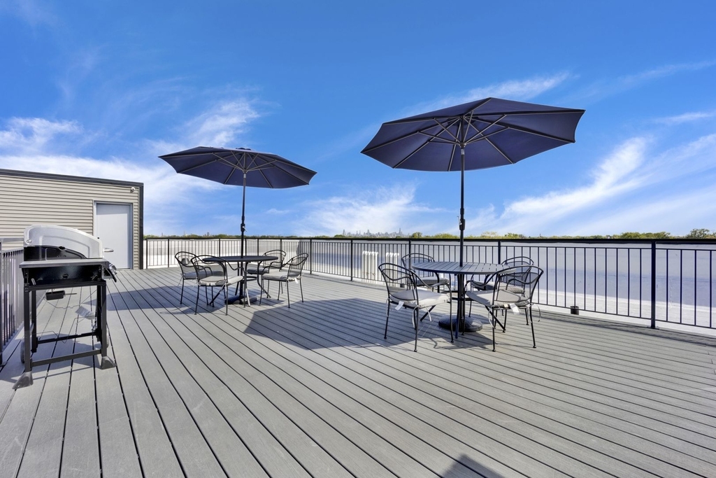 4350 W Lawrence Avenue - Photo 9