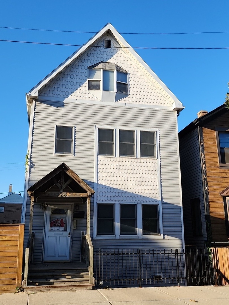 726 W 17th Street - Photo 0