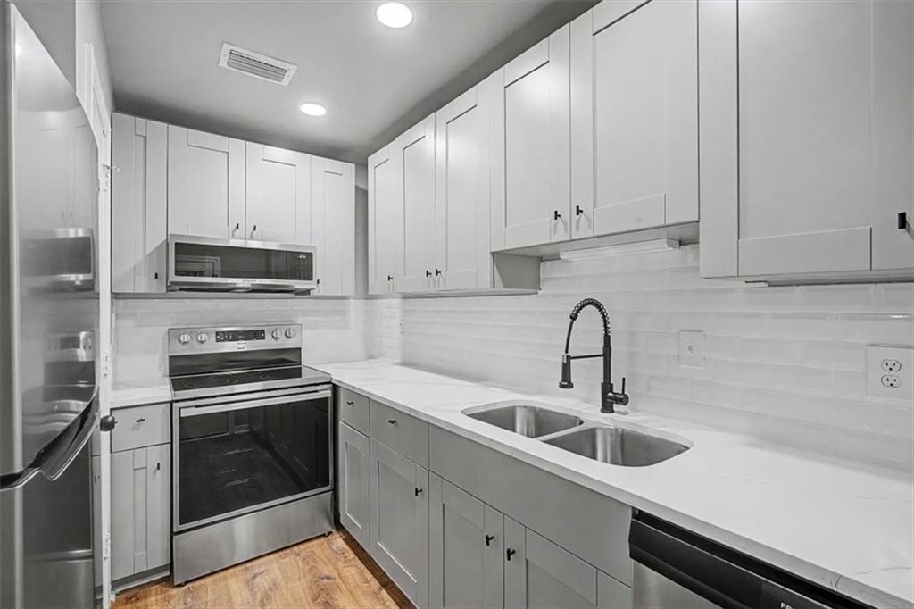 2430 Coosawattee Drive Ne - Photo 3