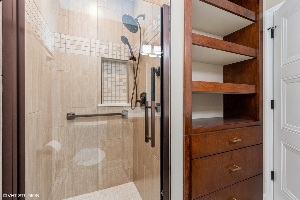 214 Manor Drive - Photo 9