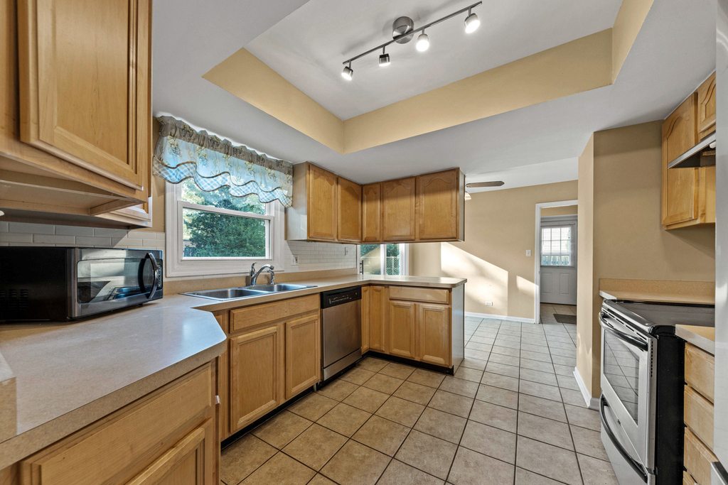 1121 Belmar Lane - Photo 10