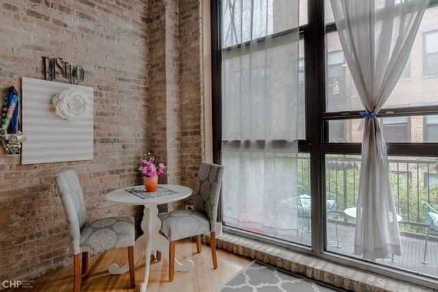 1040 W Adams Street - Photo 6