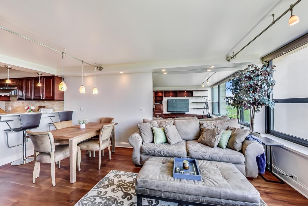 1850 N Clark Street - Photo 7