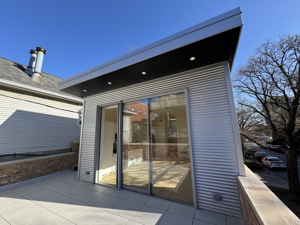 1317 N Leavitt Street - Photo 20