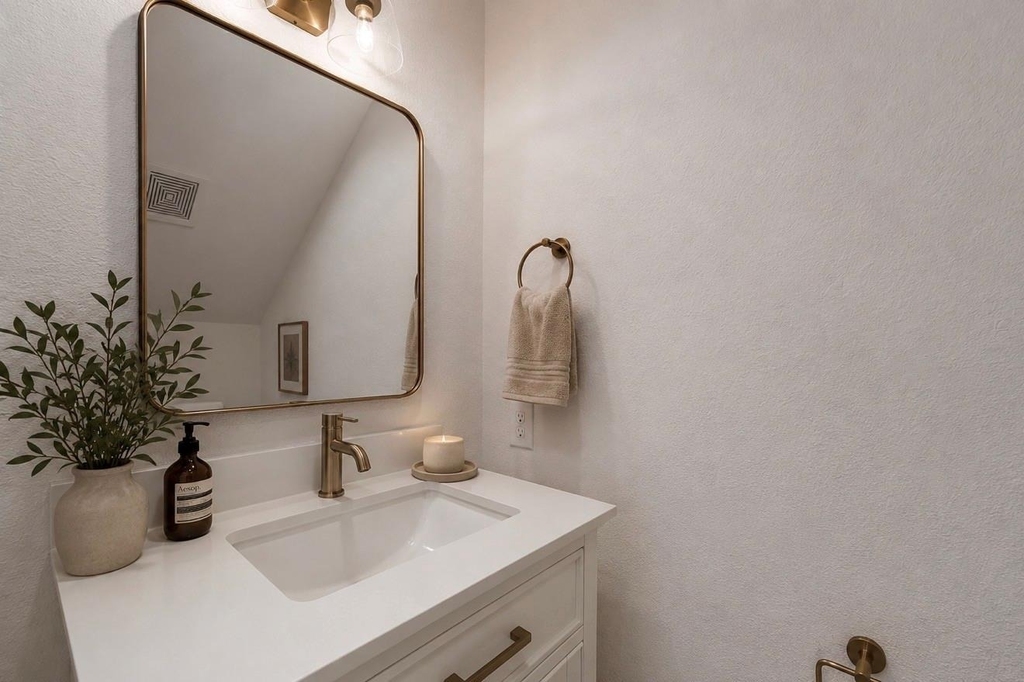 102 E 44th Street - Photo 20