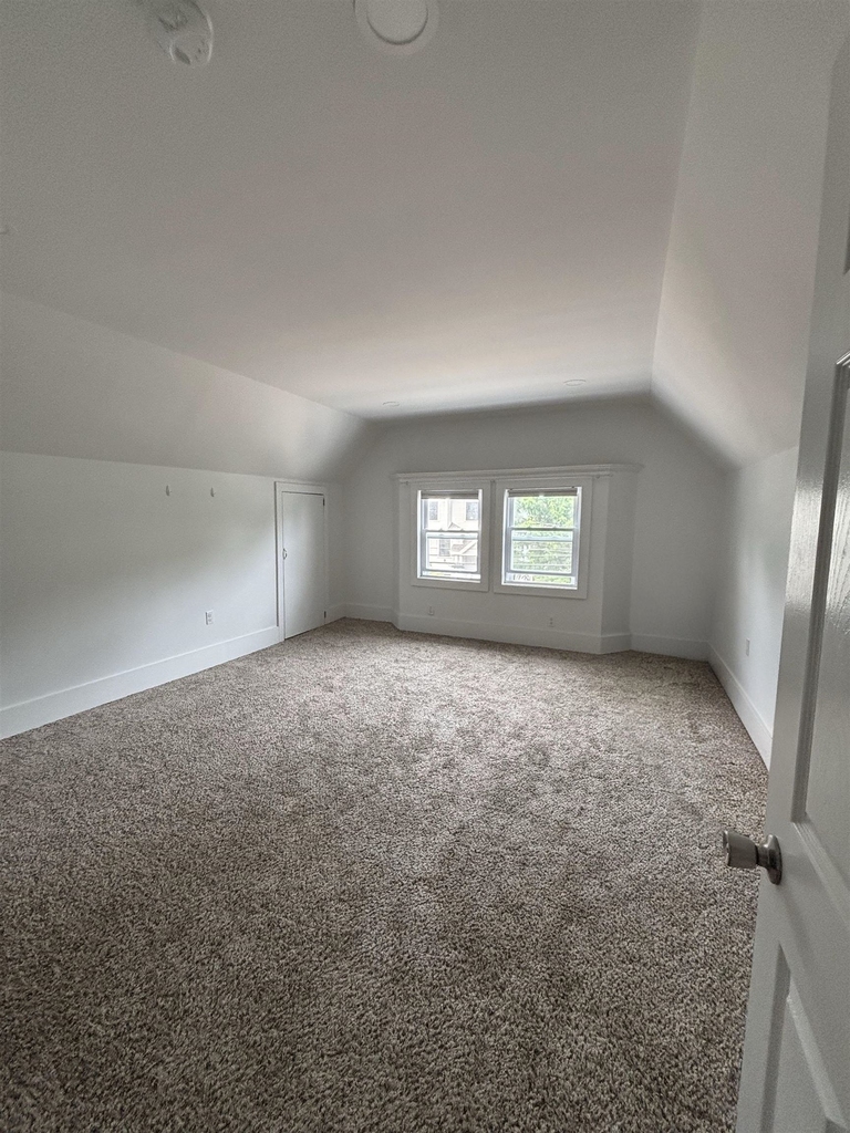 68 Main - Photo 9