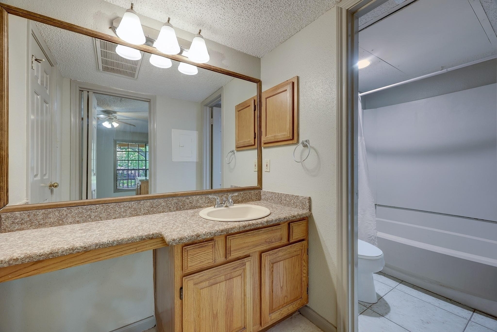 1311 Antoine Drive - Photo 4