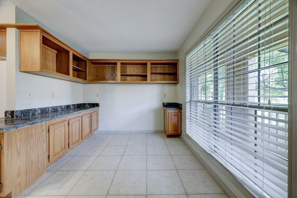 1311 Antoine Drive - Photo 13