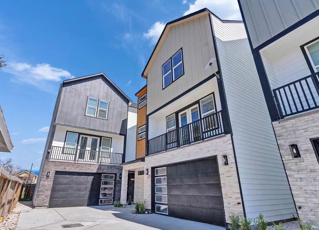 2709 Berry Street - Photo 3