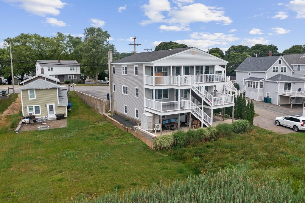 497 Winnacunnet - Photo 1