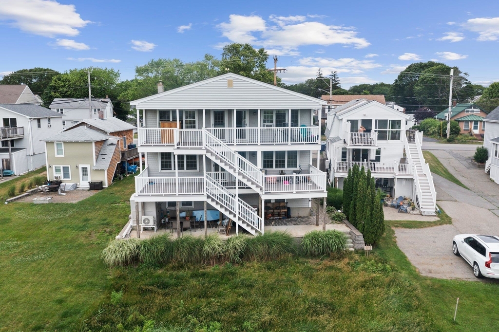 497 Winnacunnet - Photo 2