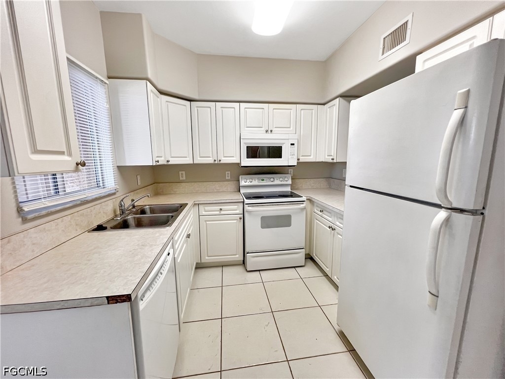 4172 Castilla Circle - Photo 6