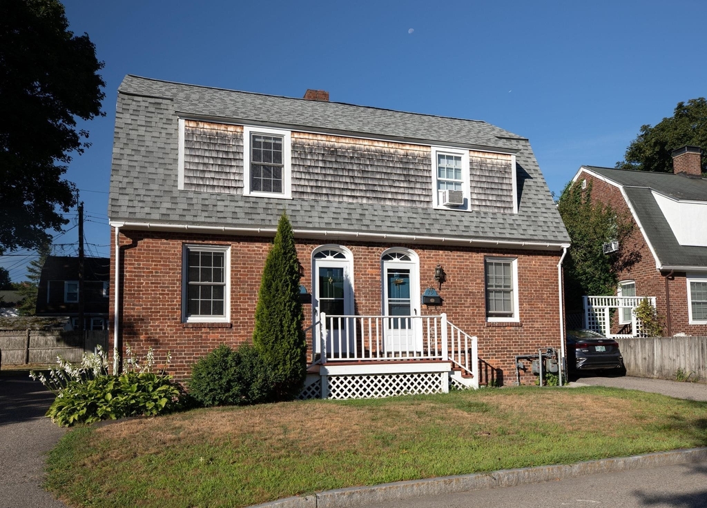 77 Porpoise - Photo 2