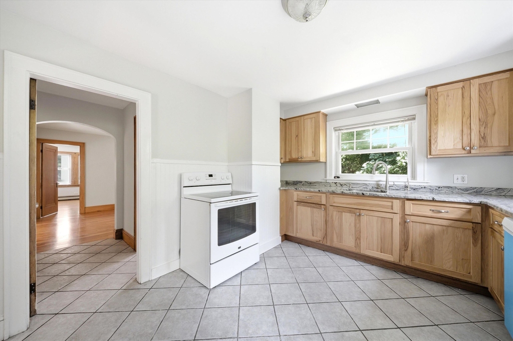 345 Coolidge - Photo 5