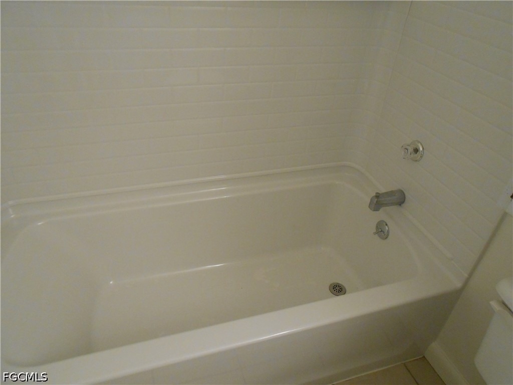 404 Joel Boulevard - Photo 23