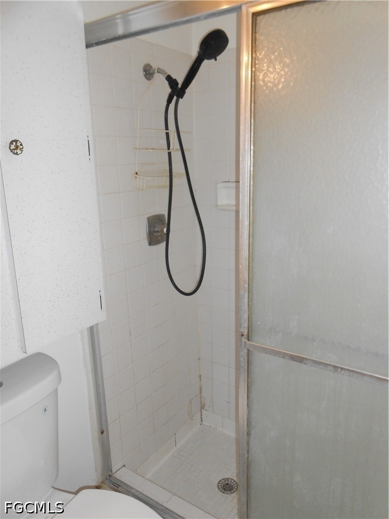 404 Joel Boulevard - Photo 18