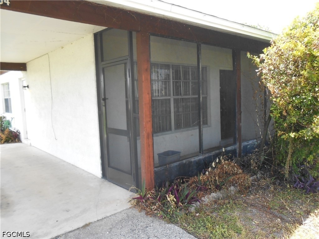 404 Joel Boulevard - Photo 2
