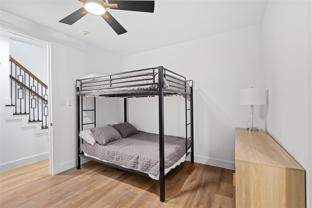 1303 E 27th Street - Photo 20