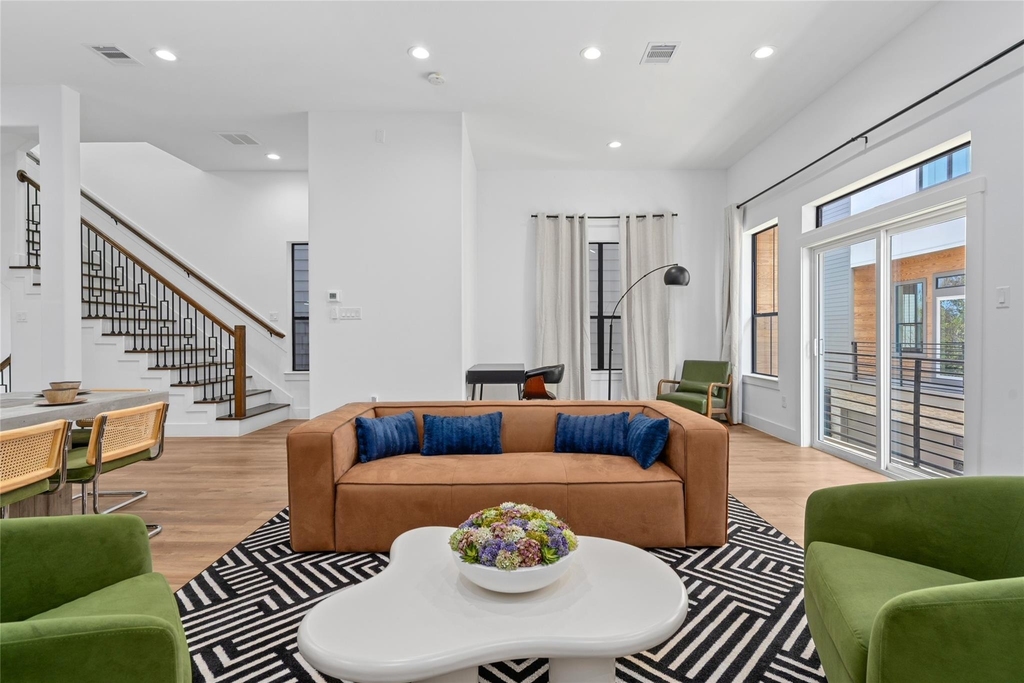 1303 E 27th Street - Photo 18