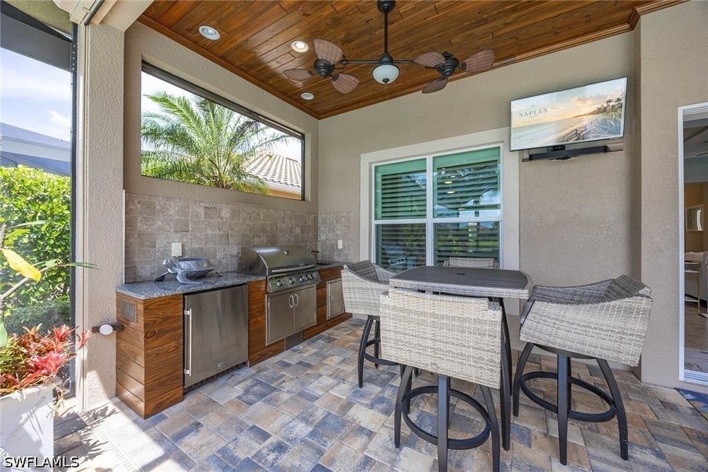 9446 Lagomar Court - Photo 32