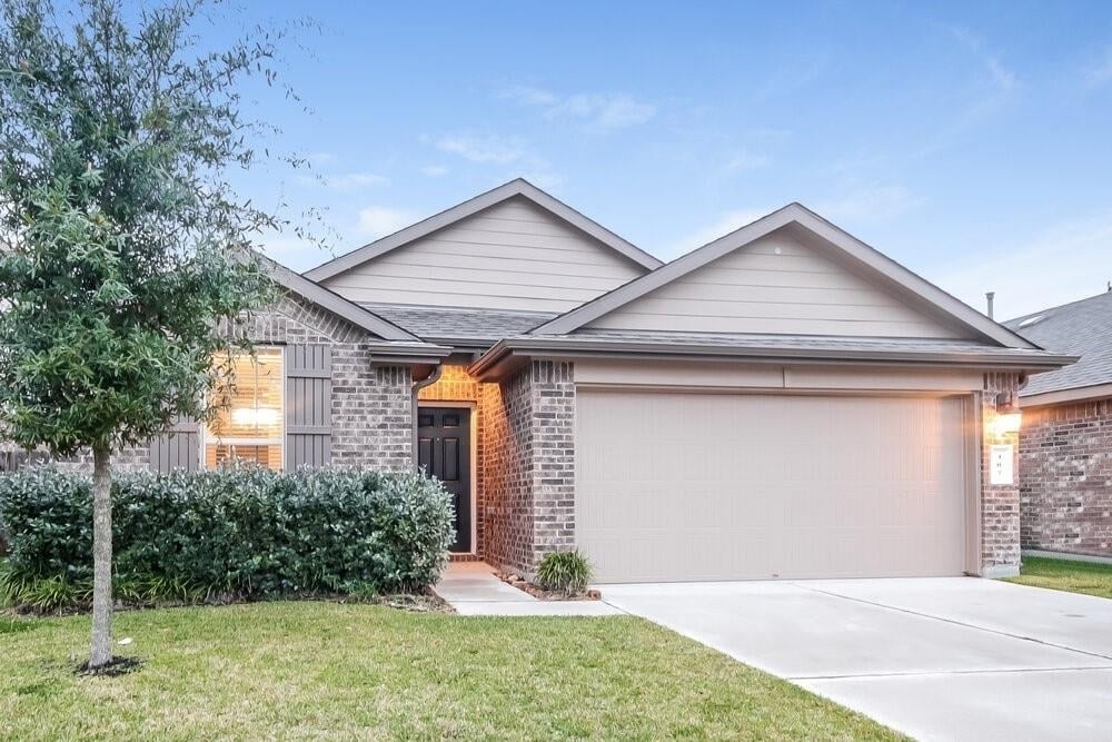 407 Ashley Falls Lane - Photo 0