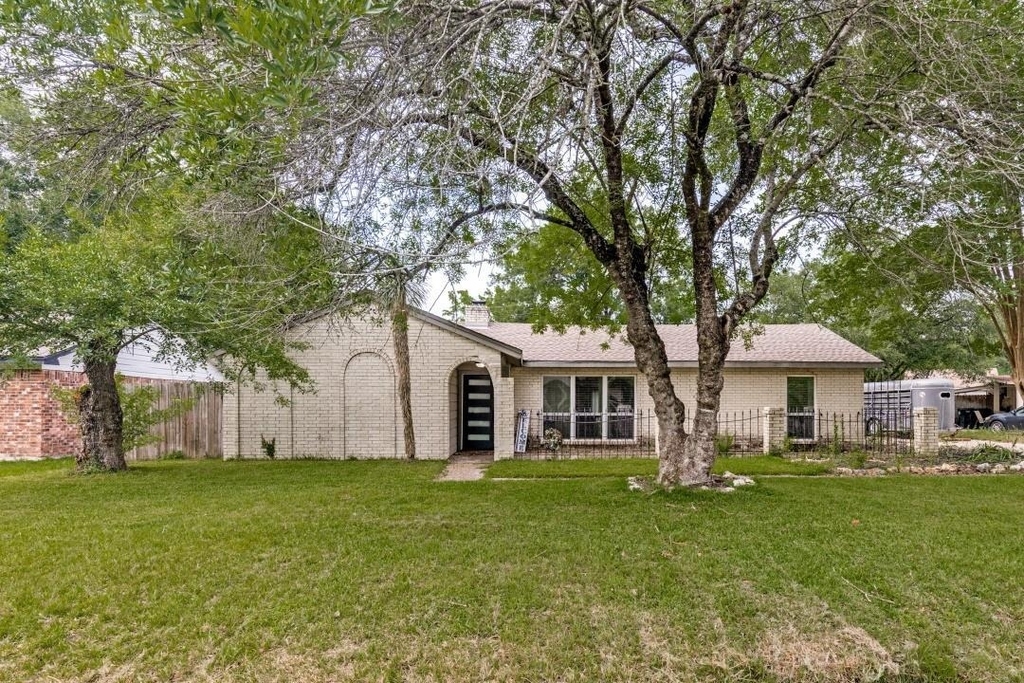 2511 River Ridge - Photo 0