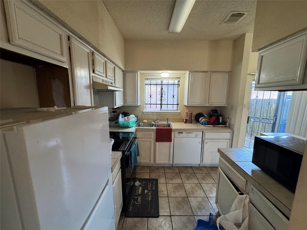 12300 Brookglade Circle - Photo 15