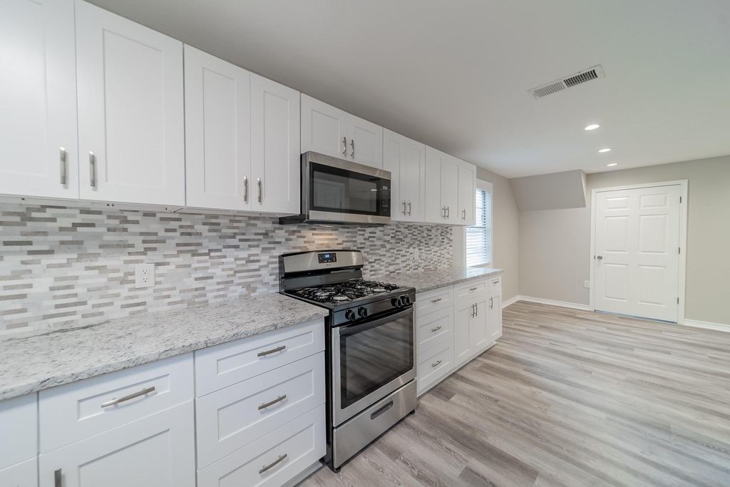 5739 Skylane Drive - Photo 29