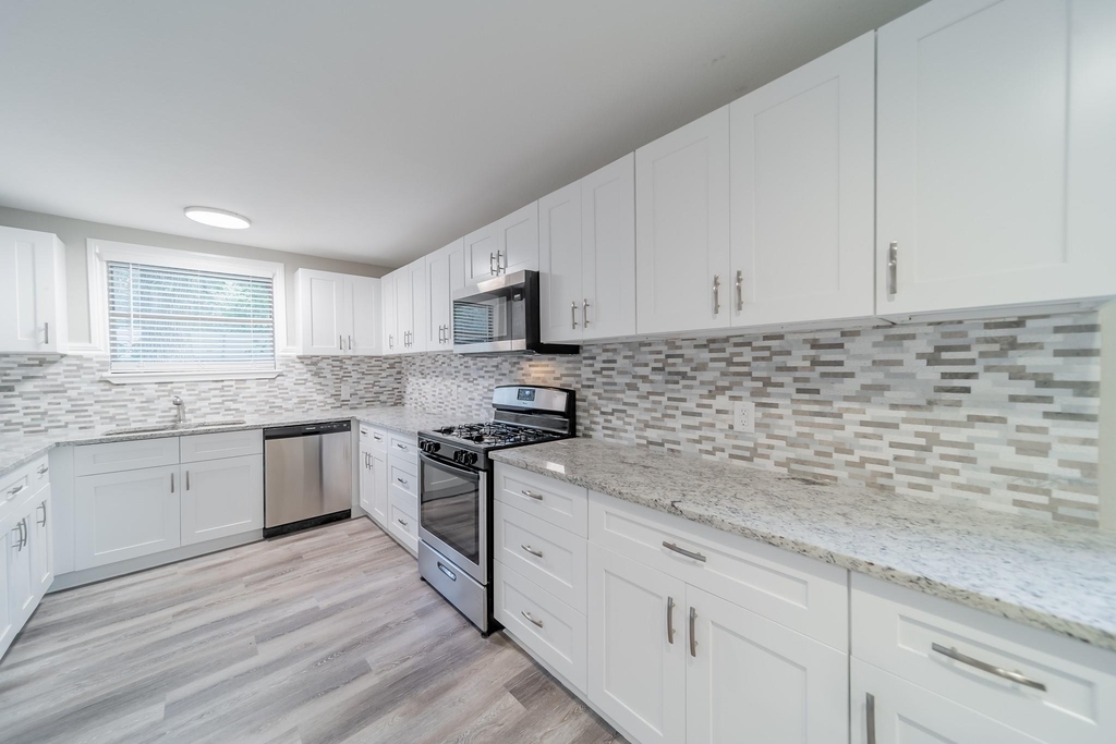 5739 Skylane Drive - Photo 23