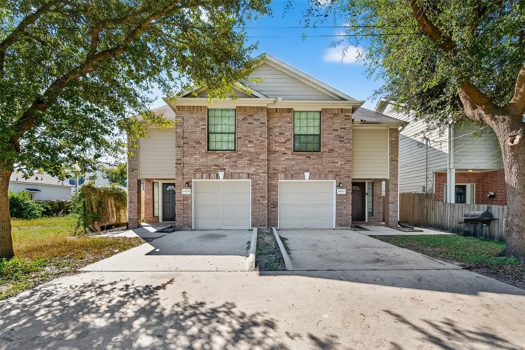 4502 Mallow Street - Photo 0