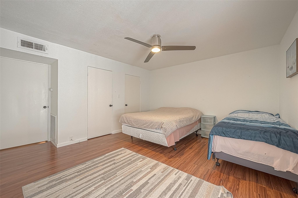 2201 Fountain View Drive - Photo 24
