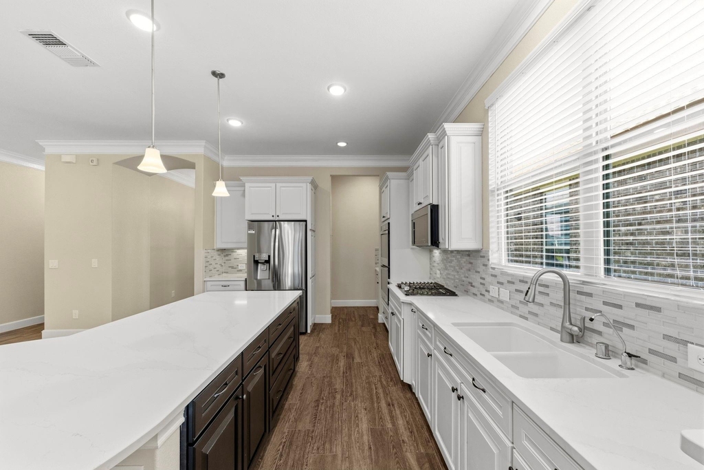 316 Connemara Drive - Photo 7
