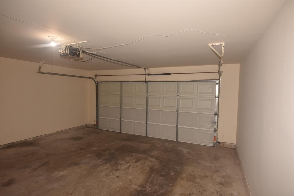 1035 Junction Ct - Photo 27