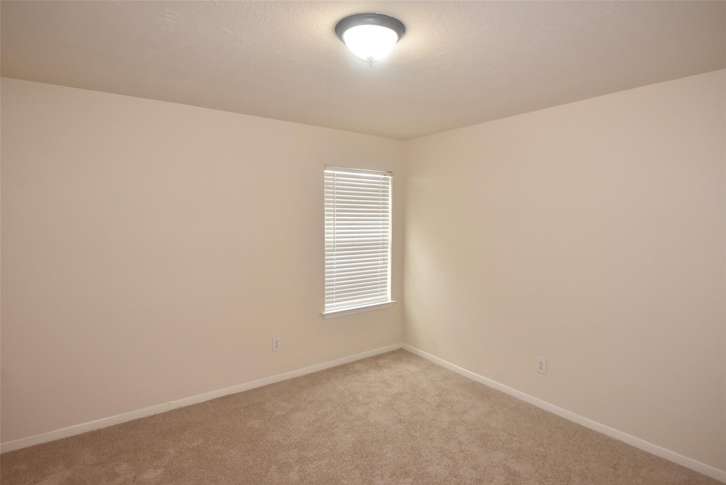 1035 Junction Ct - Photo 22