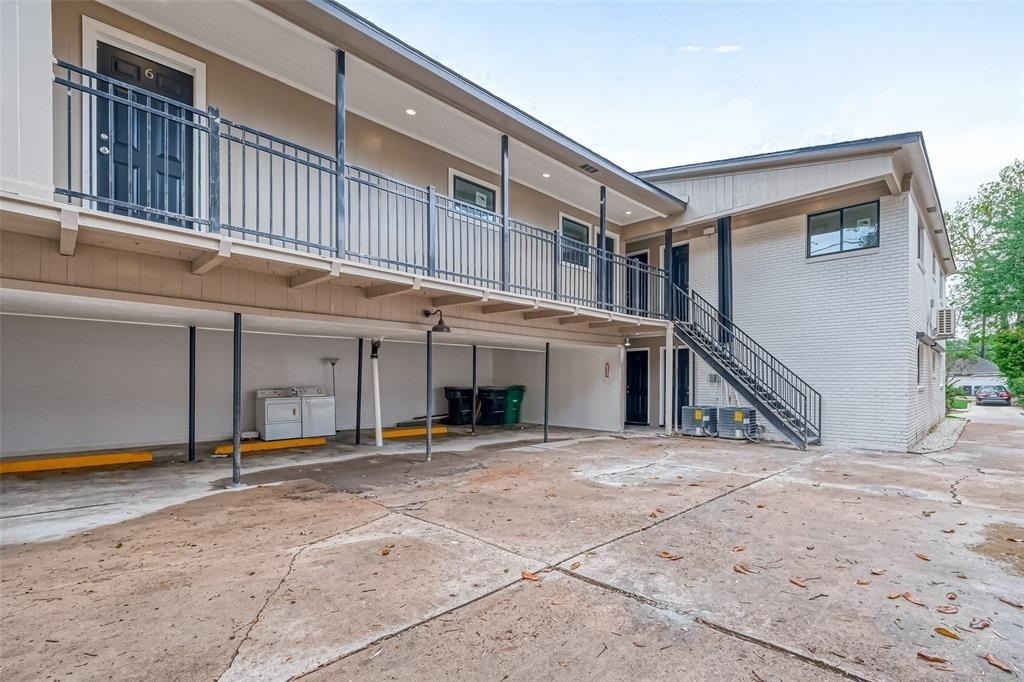 1747 Wroxton Court - Photo 14