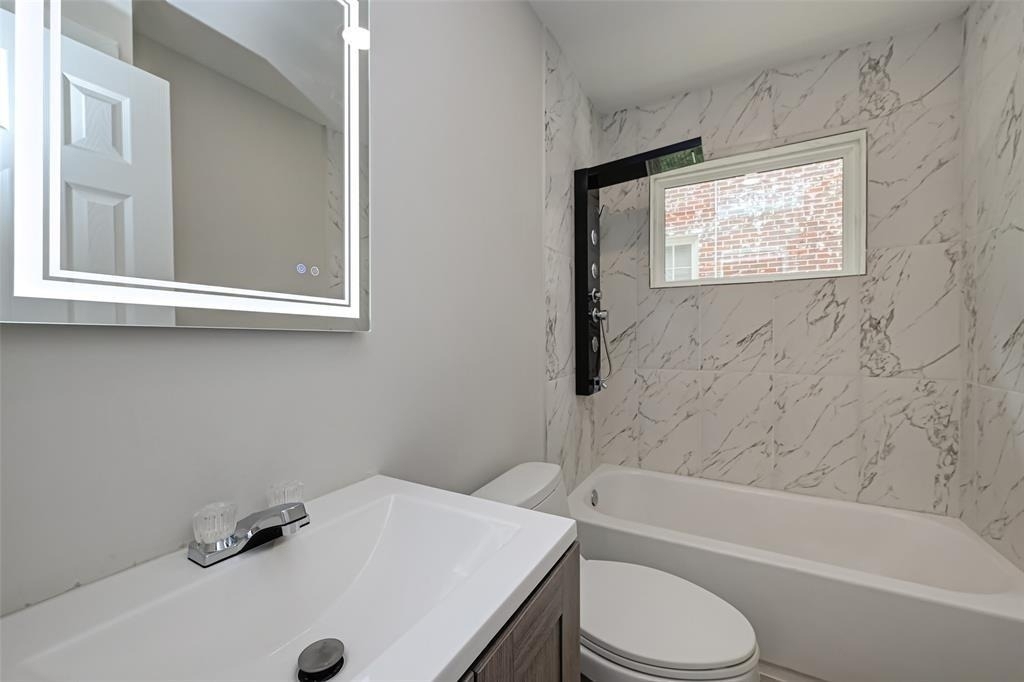 1747 Wroxton Court - Photo 10