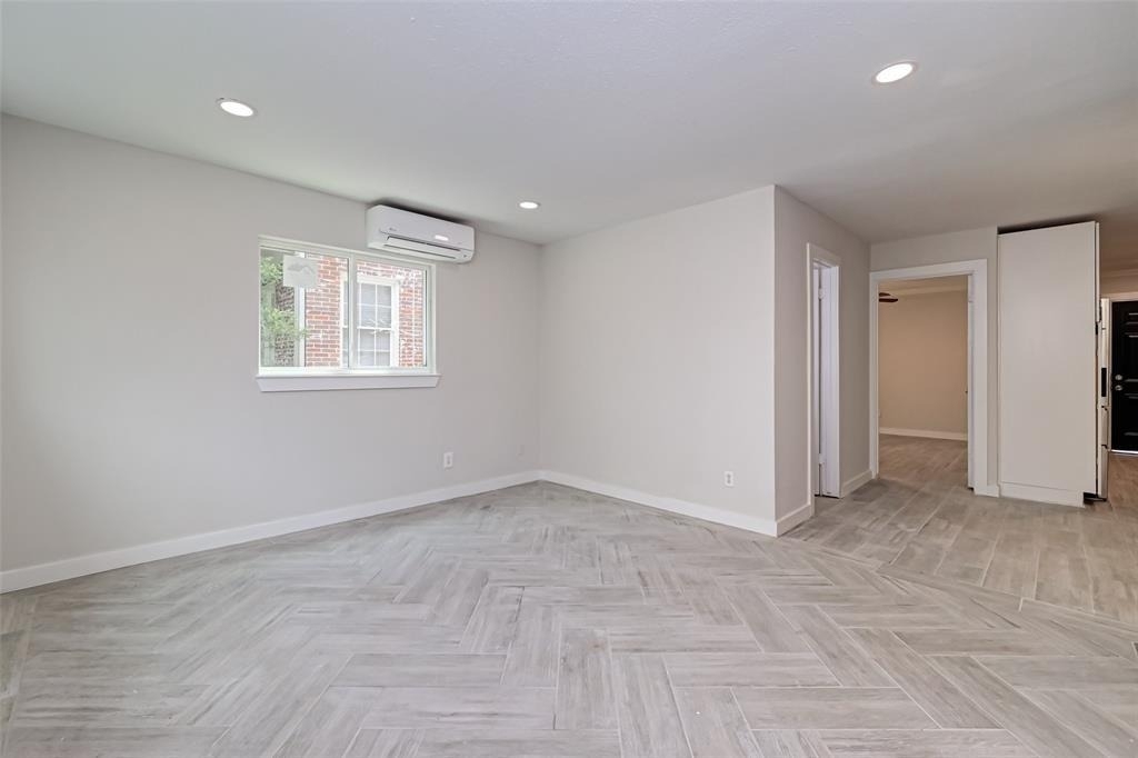 1747 Wroxton Court - Photo 5