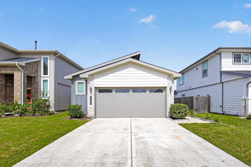 12820 Tokenhouse Lane - Photo 0