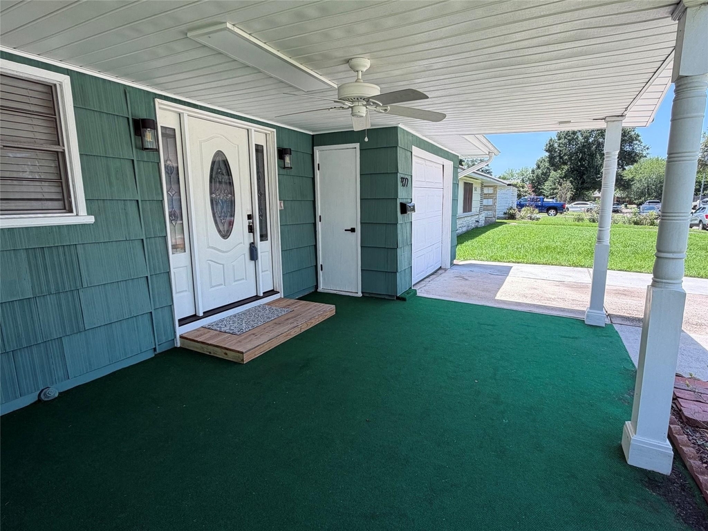 922 Hector Avenue - Photo 2